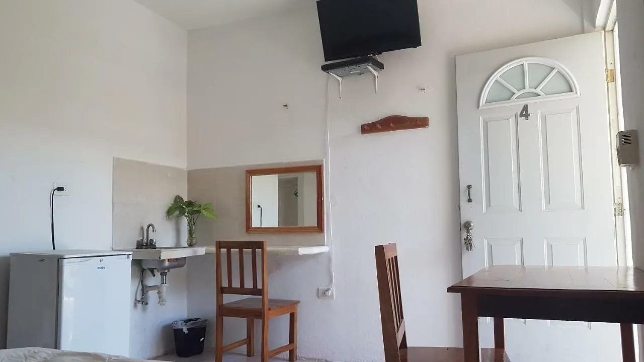 Hotel Iker تولوم