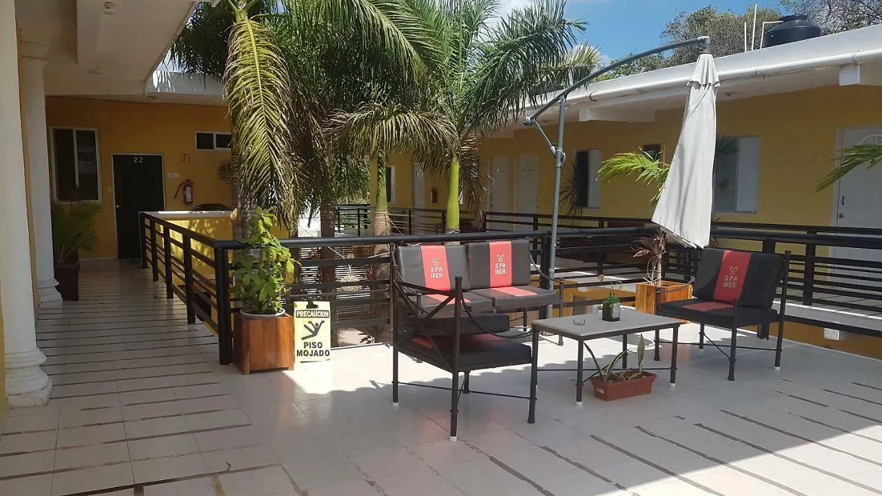 Hotel Iker تولوم